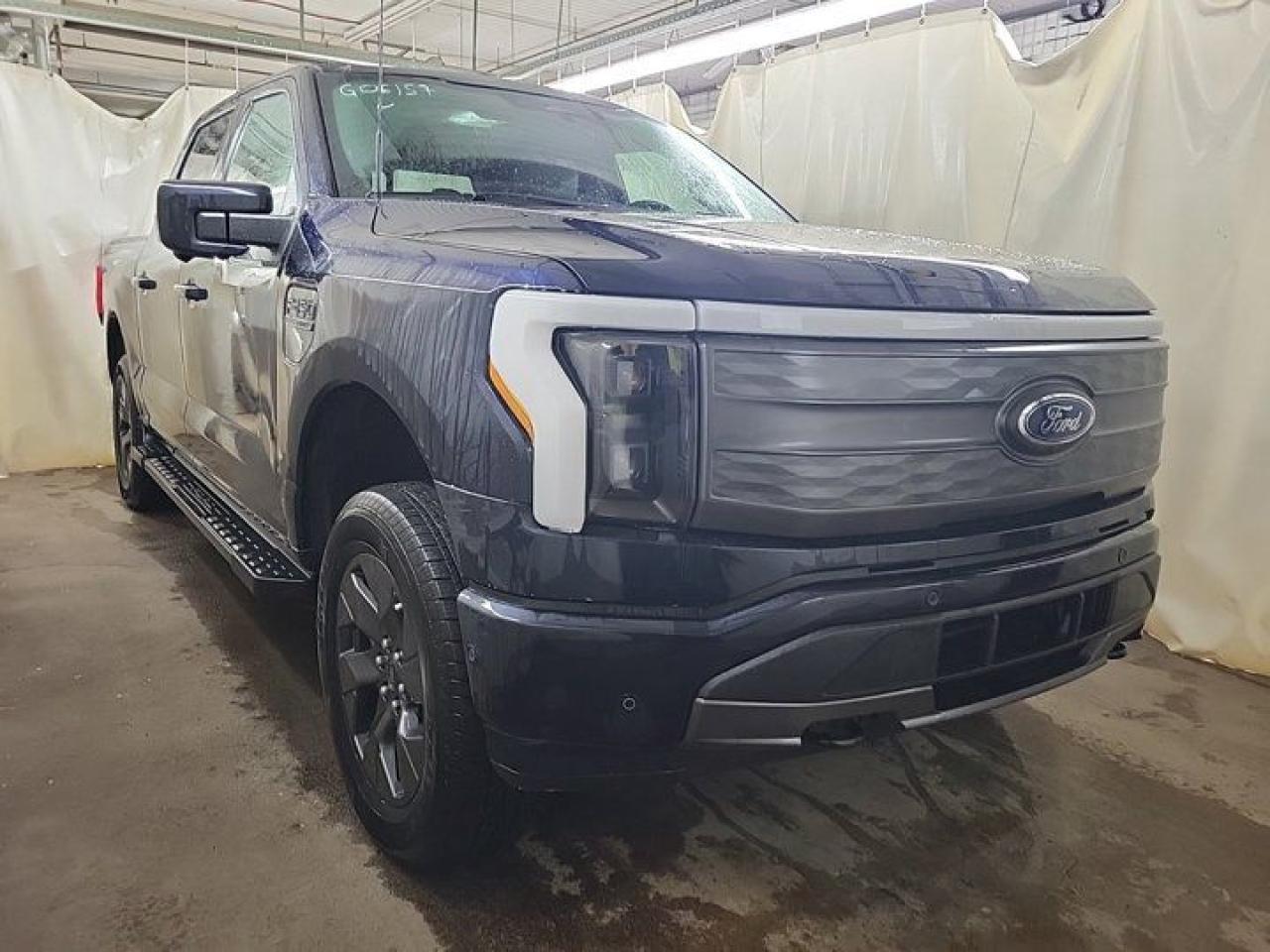 Used 2022 Ford F-150 Lightning LARIAT 4WD | 511A Pkg | Extended Range | Leather | Pano Roof | Tow Tech Pkg | 360 Camera & Much More for sale in Guelph, ON