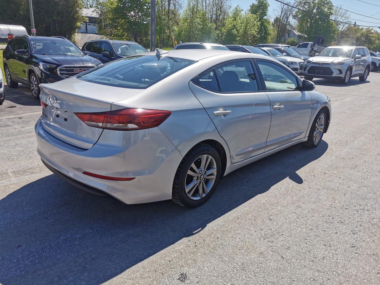 2018 Hyundai Elantra Limited - Photo #5