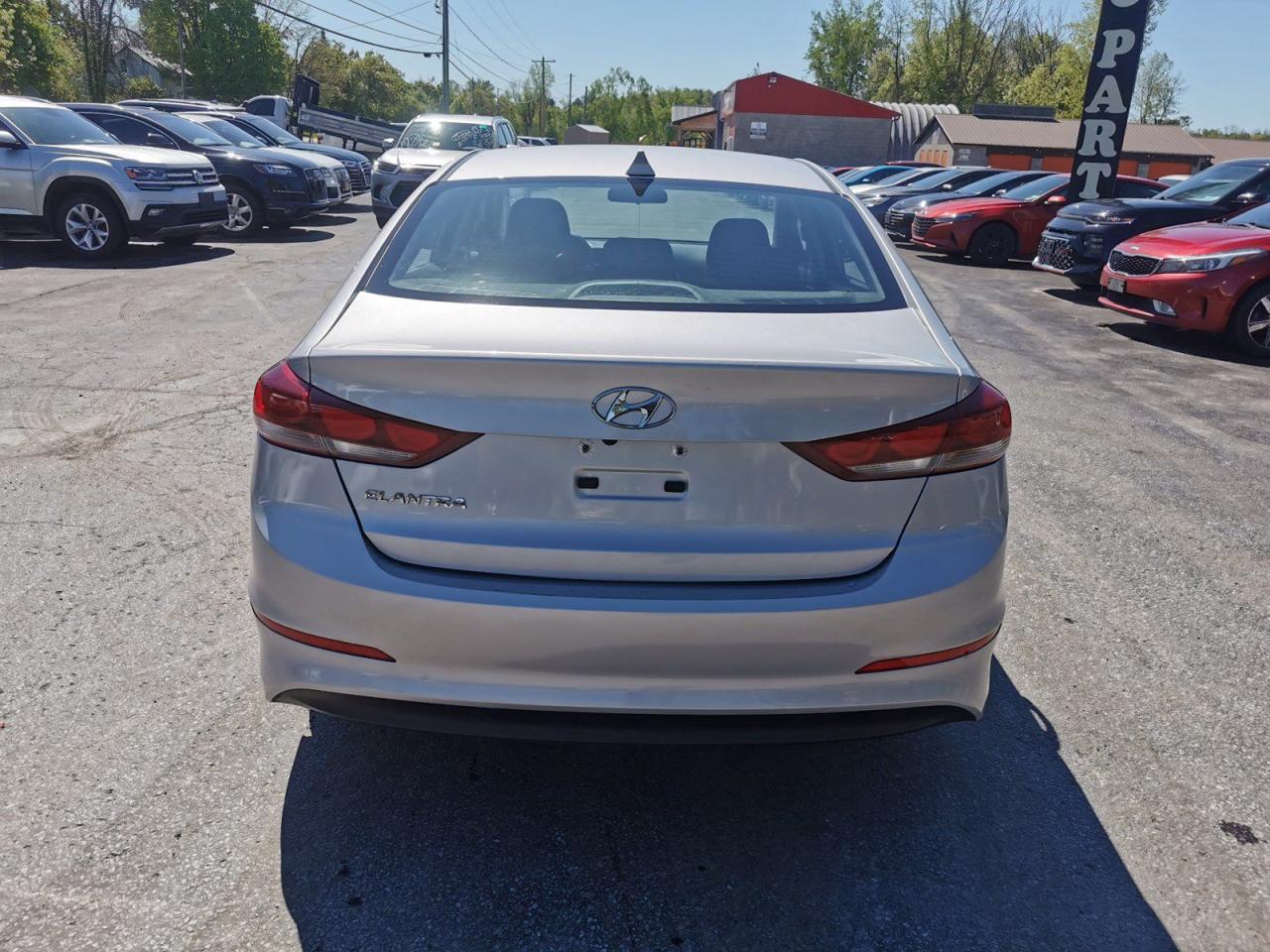 2018 Hyundai Elantra Limited - Photo #6