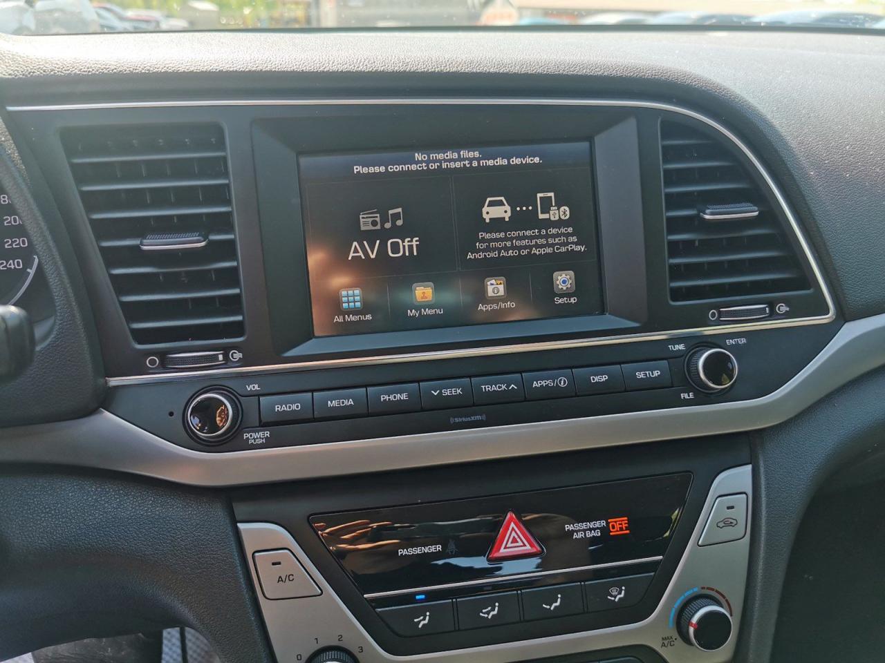 2018 Hyundai Elantra Limited - Photo #17