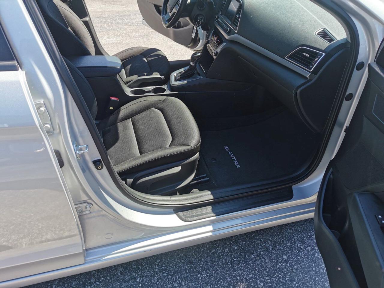2018 Hyundai Elantra Limited - Photo #23