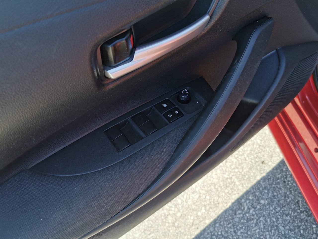 2020 Toyota Corolla LE - Photo #11