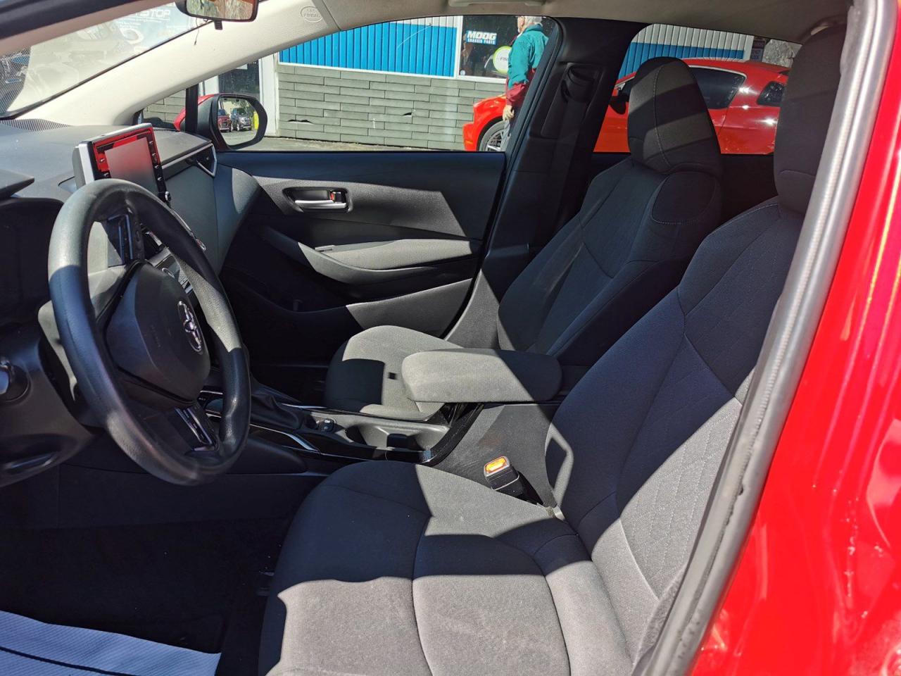 2020 Toyota Corolla LE - Photo #12