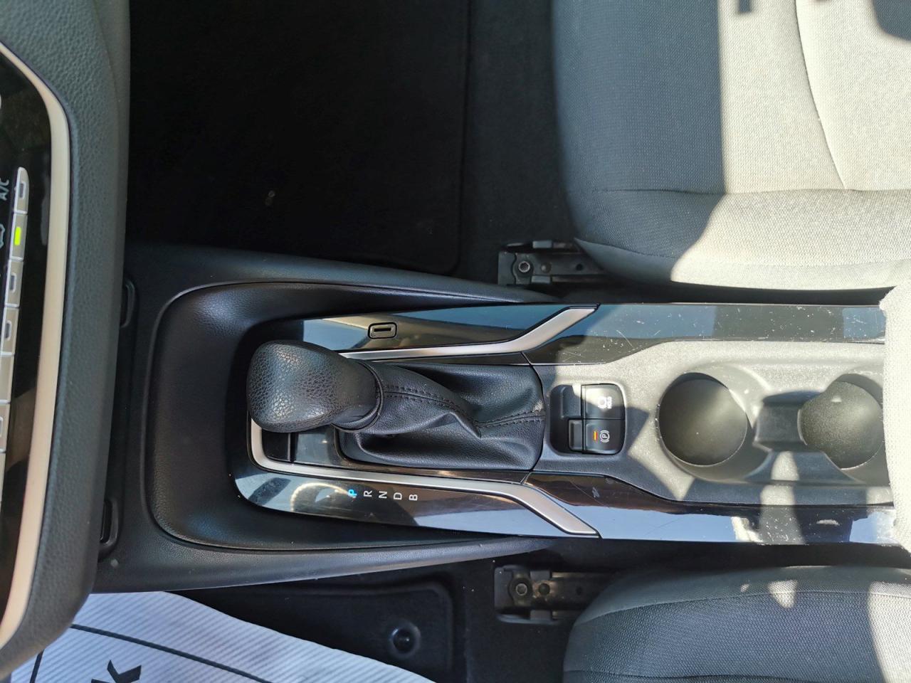 2020 Toyota Corolla LE - Photo #18