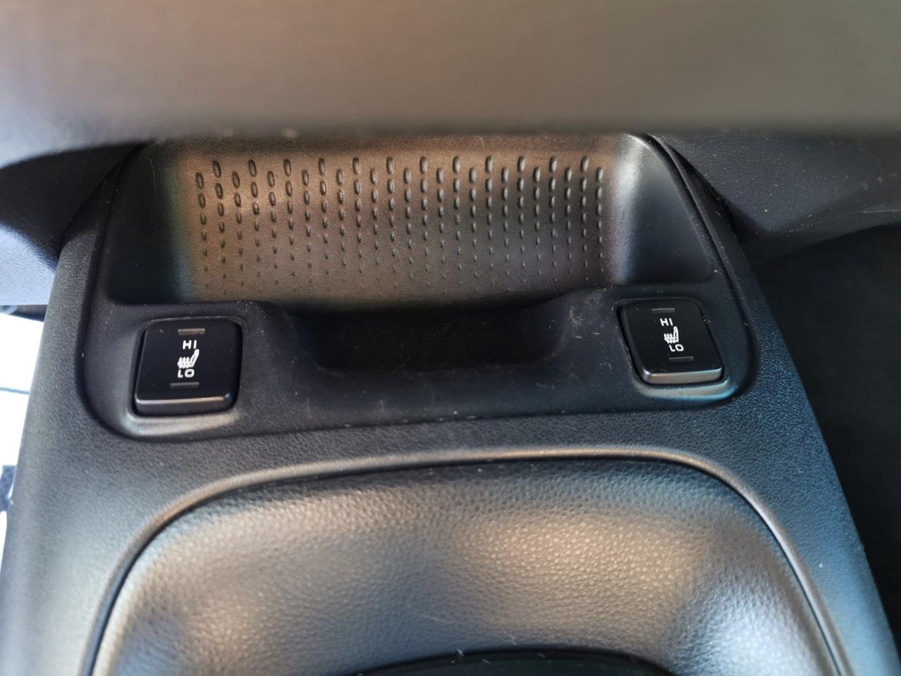 2020 Toyota Corolla LE - Photo #19