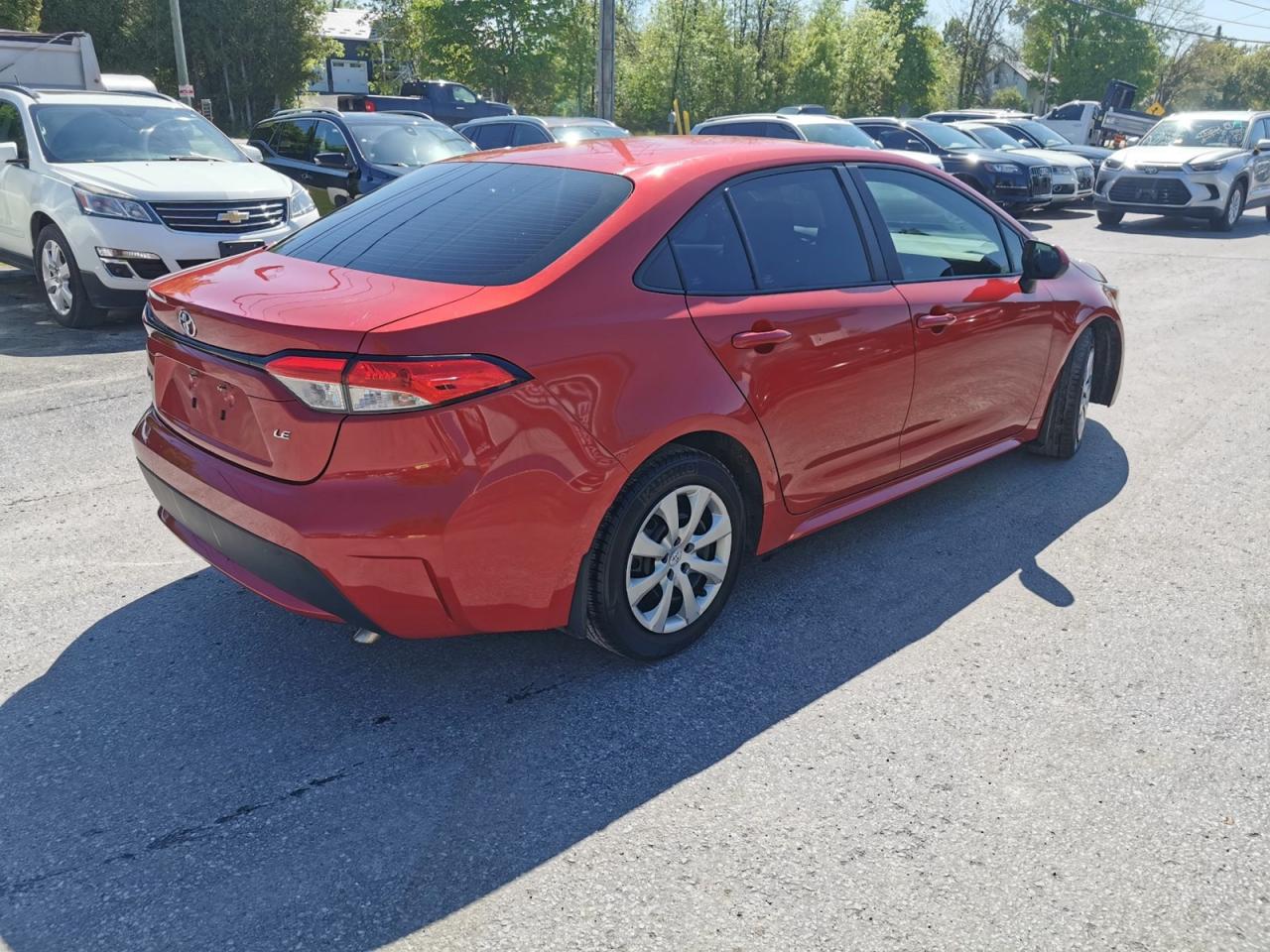 2020 Toyota Corolla LE Photo4