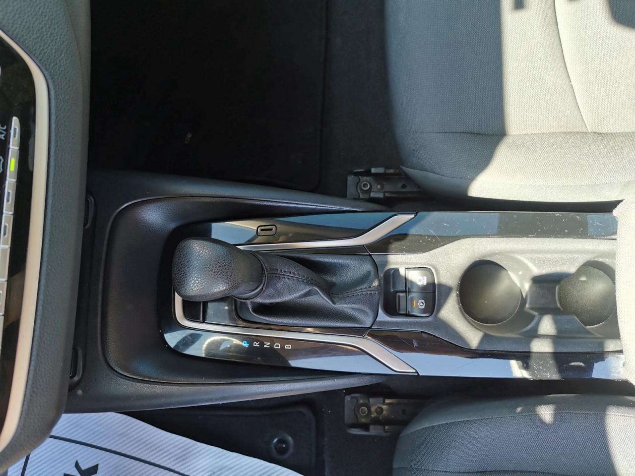 2020 Toyota Corolla LE - Photo #18