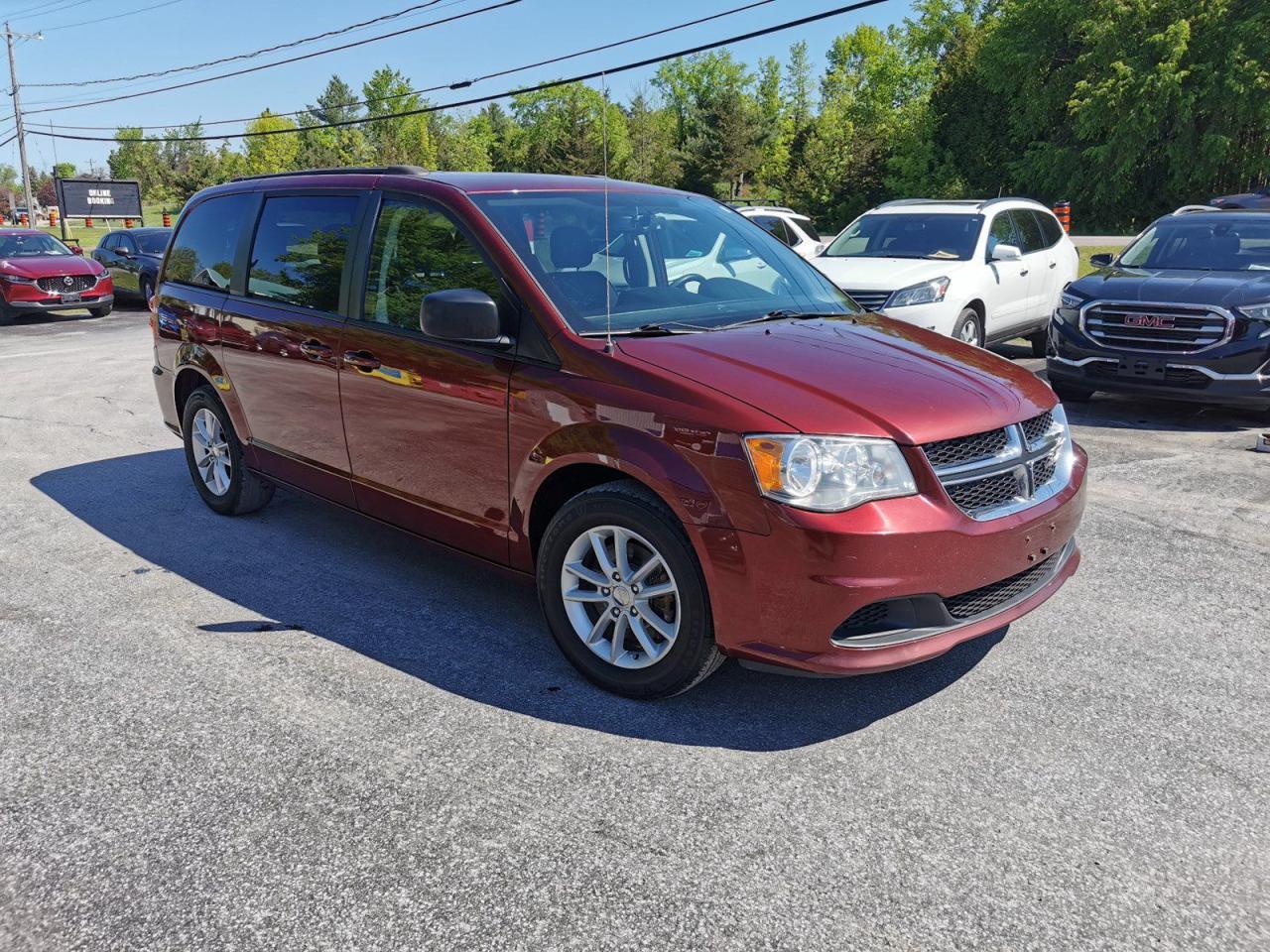 2018 Dodge Grand Caravan SE - Photo #4