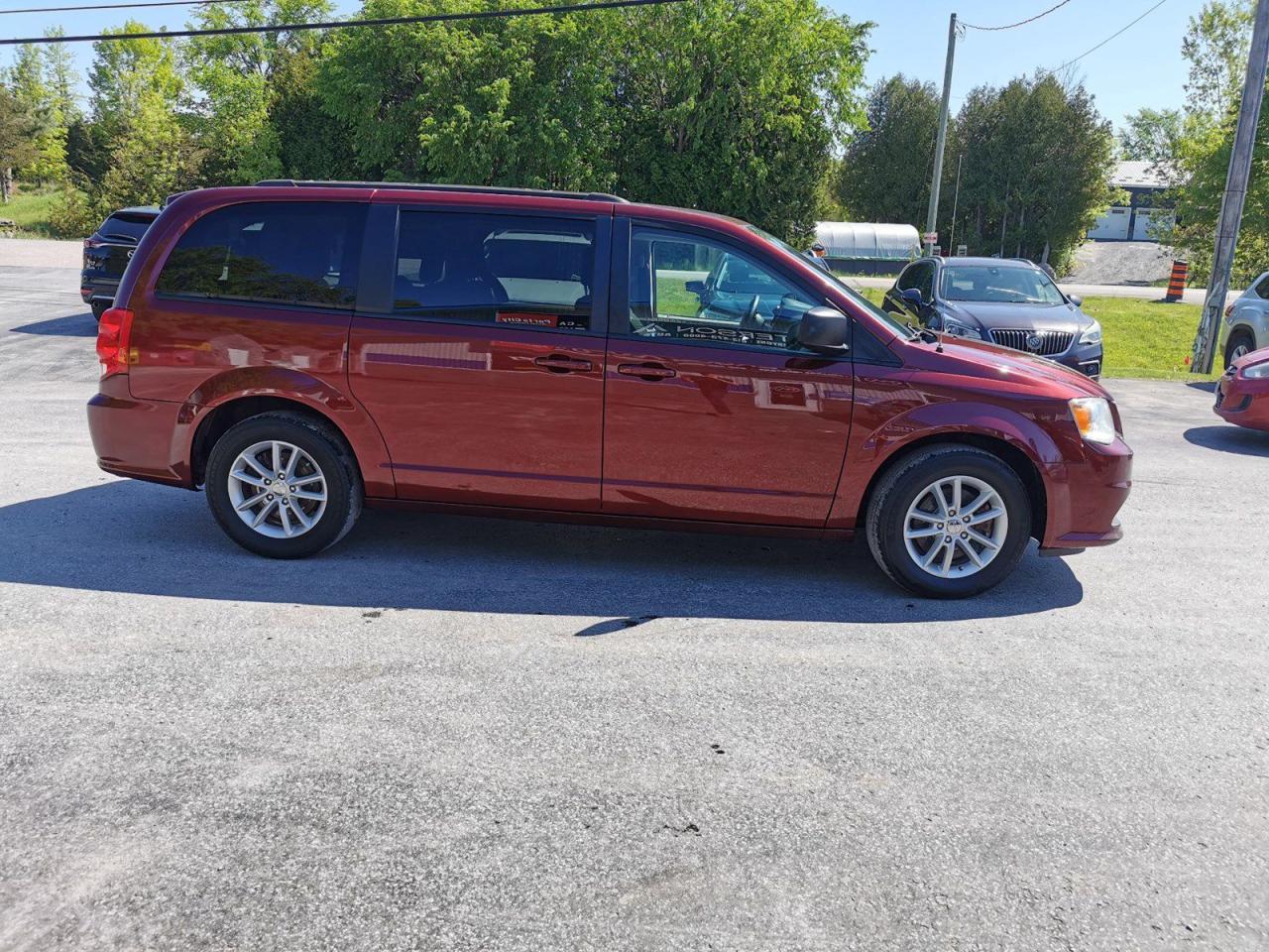 2018 Dodge Grand Caravan SE - Photo #5