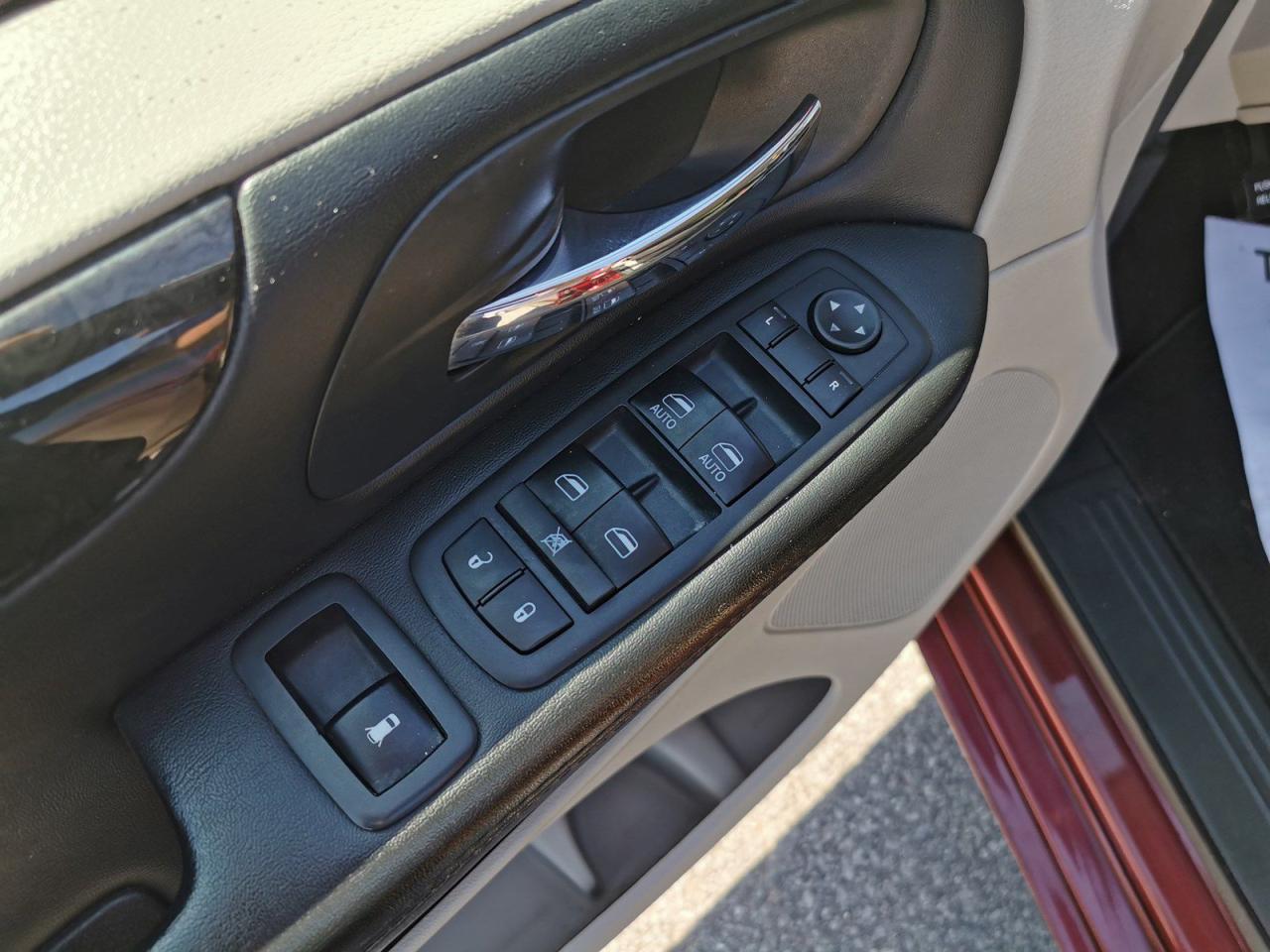 2018 Dodge Grand Caravan SE - Photo #12