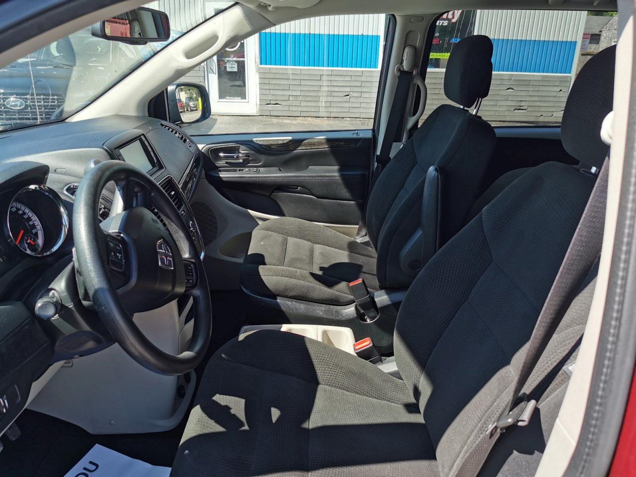 2018 Dodge Grand Caravan SE - Photo #13