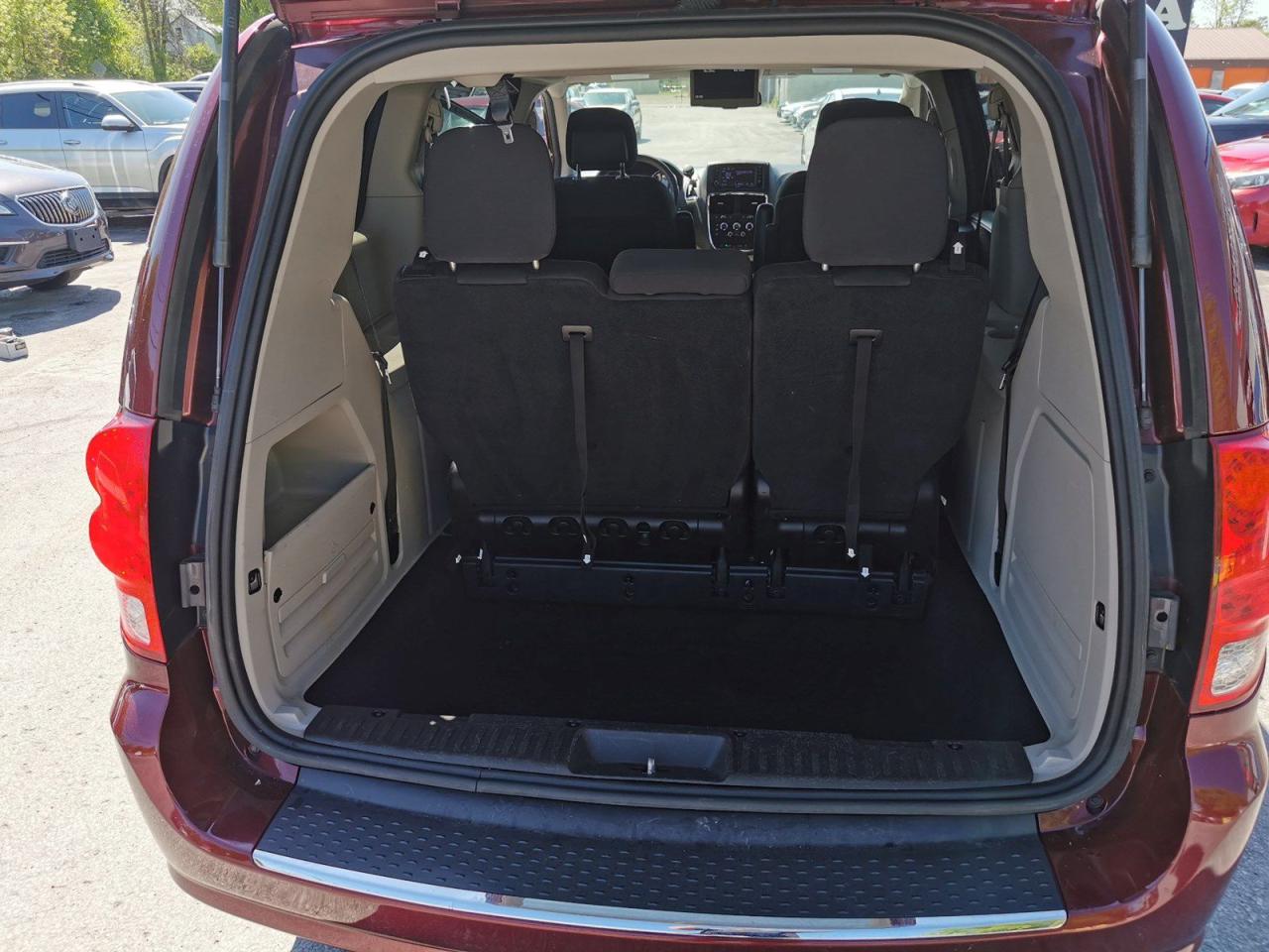 2018 Dodge Grand Caravan SE - Photo #23
