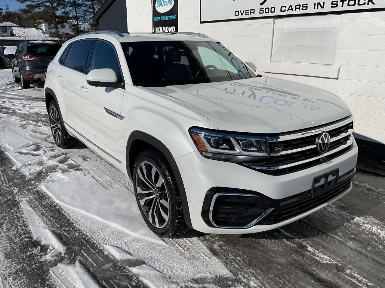 Used 2023 Volkswagen Atlas Cross Sport 3.6 FSI Execline 3.6L EXECLINE!!!!  SUNROOF. HEATED SEATS. LEATHER. NAV. BACKUP CAM. A/C. CRUISE. PWR GROUP. KEYLESS for sale in North Bay, ON