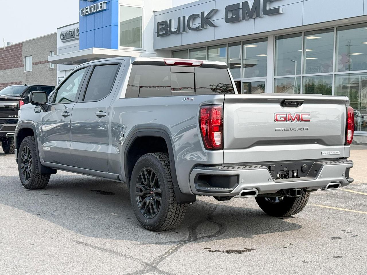 2025 GMC Sierra 1500 Elevation 5.3L V8 WITH REMOTE START/ENTRY, HEATED SEATS, HEATED STEERING WHEEL, CRUISE CONTROL, HD REAR VISION CAMERA, BOSE SOUND SYSTEM Photo