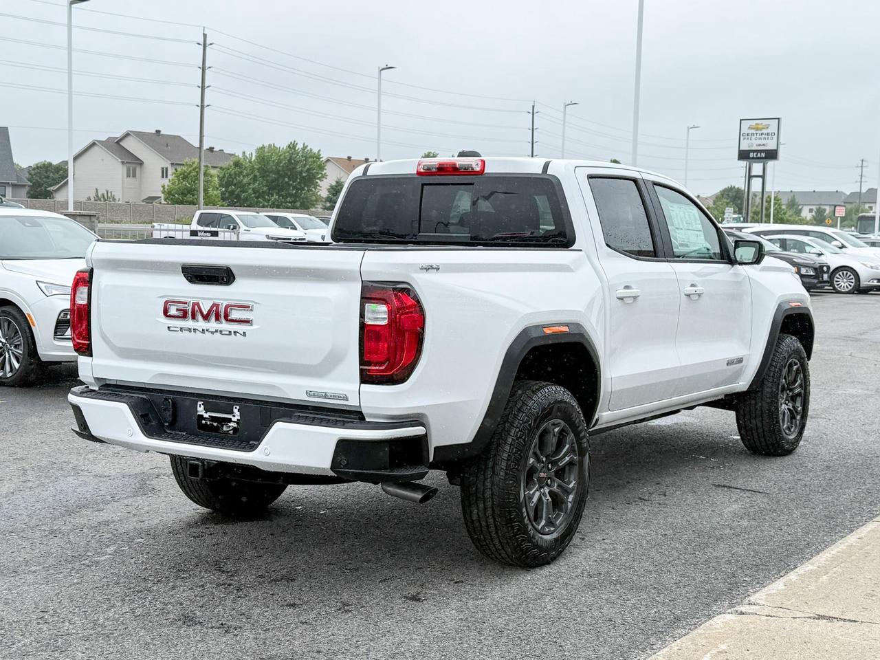 2025 GMC Canyon Elevation 2.7L 4 CYL WITH REMOTE START/ENTRY, HEATED SEATS, HD SURROUND VISION, TRAILER BRAKE CONTROLLER, APPLE CARPLAY AND ANDROID AUTO Photo