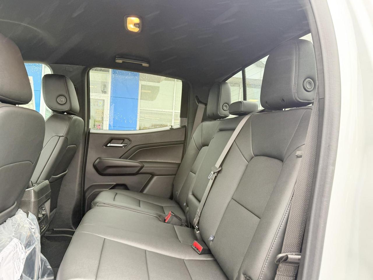 2025 GMC Canyon Elevation 2.7L 4 CYL WITH REMOTE START/ENTRY, HEATED SEATS, HD SURROUND VISION, TRAILER BRAKE CONTROLLER, APPLE CARPLAY AND ANDROID AUTO Photo