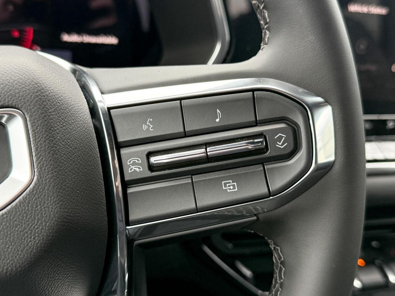 2025 GMC Canyon Elevation 2.7L 4 CYL WITH REMOTE START/ENTRY, HEATED SEATS, HD SURROUND VISION, TRAILER BRAKE CONTROLLER, APPLE CARPLAY AND ANDROID AUTO Photo