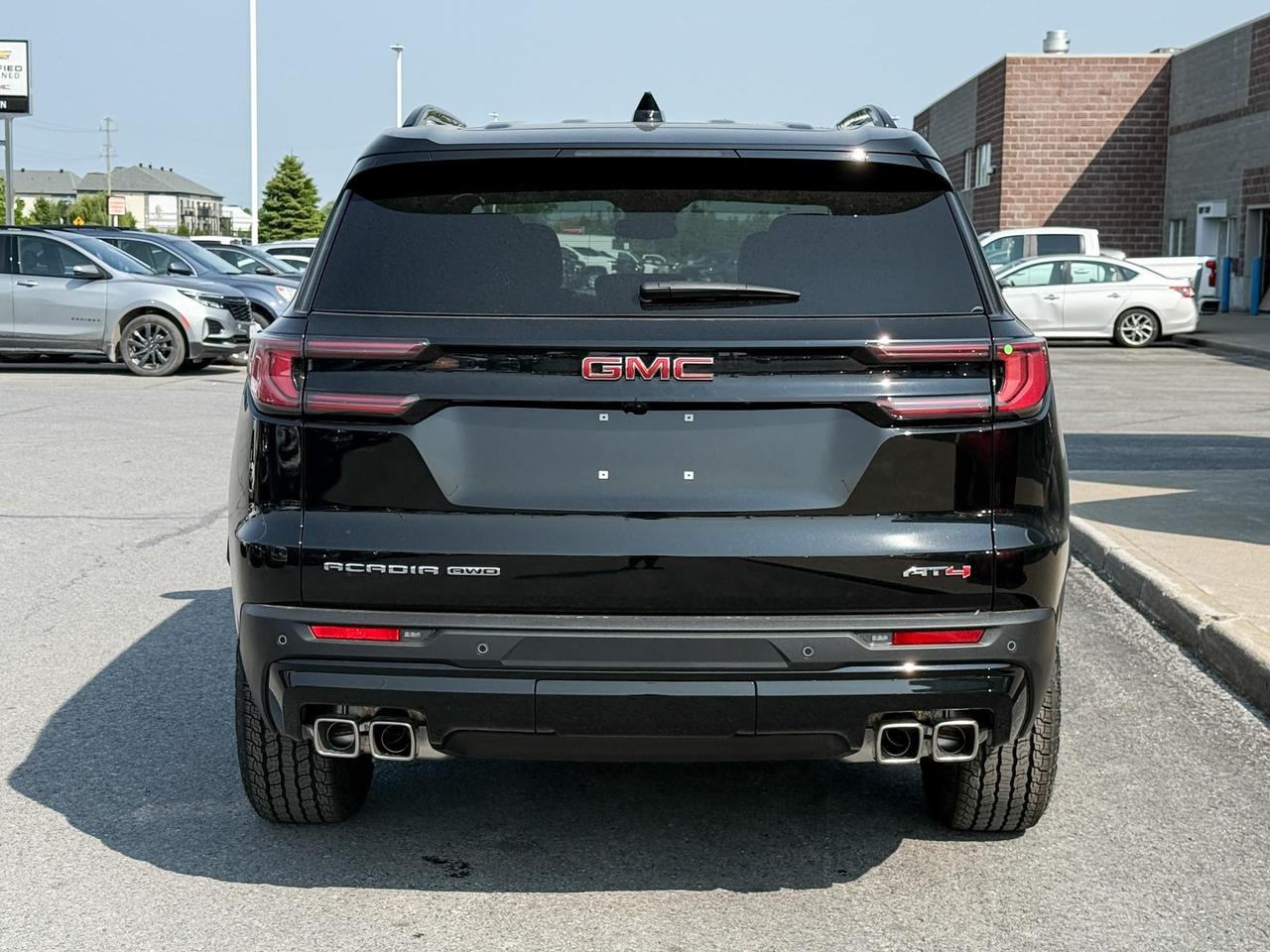 2025 GMC Acadia AT4 2.5L 4 CYL WITH REMOTE START/ENTRY, HEATED SEATS, HEATED STEERING WHEEL, POWER LIFTGATE, HD SURROUND SOUND Photo