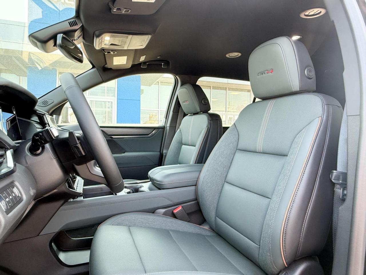 2025 GMC Acadia AT4 2.5L 4 CYL WITH REMOTE START/ENTRY, HEATED SEATS, HEATED STEERING WHEEL, POWER LIFTGATE, HD SURROUND SOUND Photo