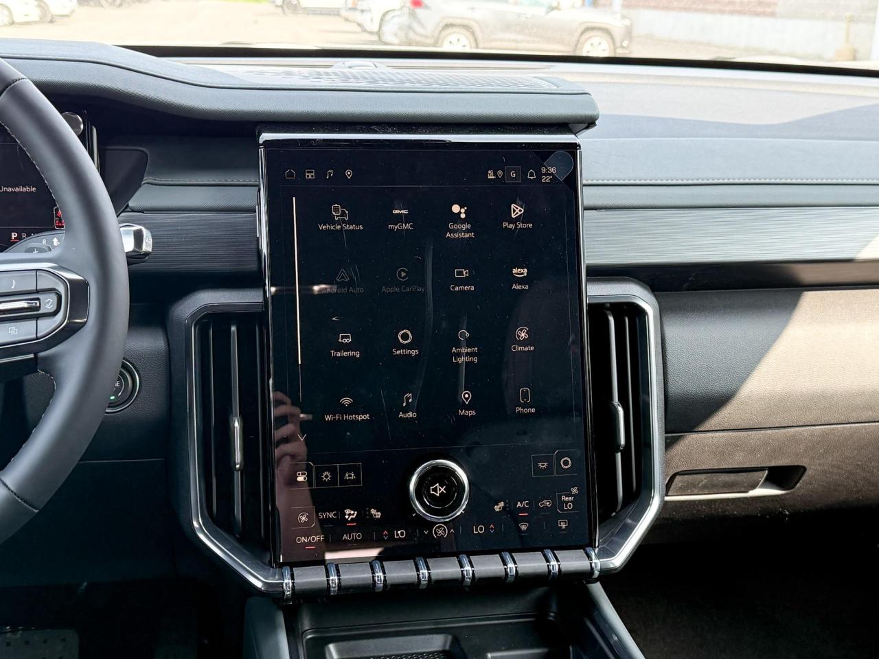 2025 GMC Acadia AT4 2.5L 4 CYL WITH REMOTE START/ENTRY, HEATED SEATS, HEATED STEERING WHEEL, POWER LIFTGATE, HD SURROUND SOUND Photo