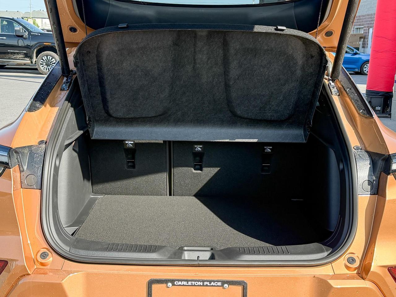 2025 Buick Envista Avenir 1.2L 3CYL WITH REMOTE START/ENTRY, HEATED SEATS, HEATED STEERING WHEEL, SUNROOF, POWER LIFTGATE, ANDROID AUTO AND APPLE CARPLAY Photo