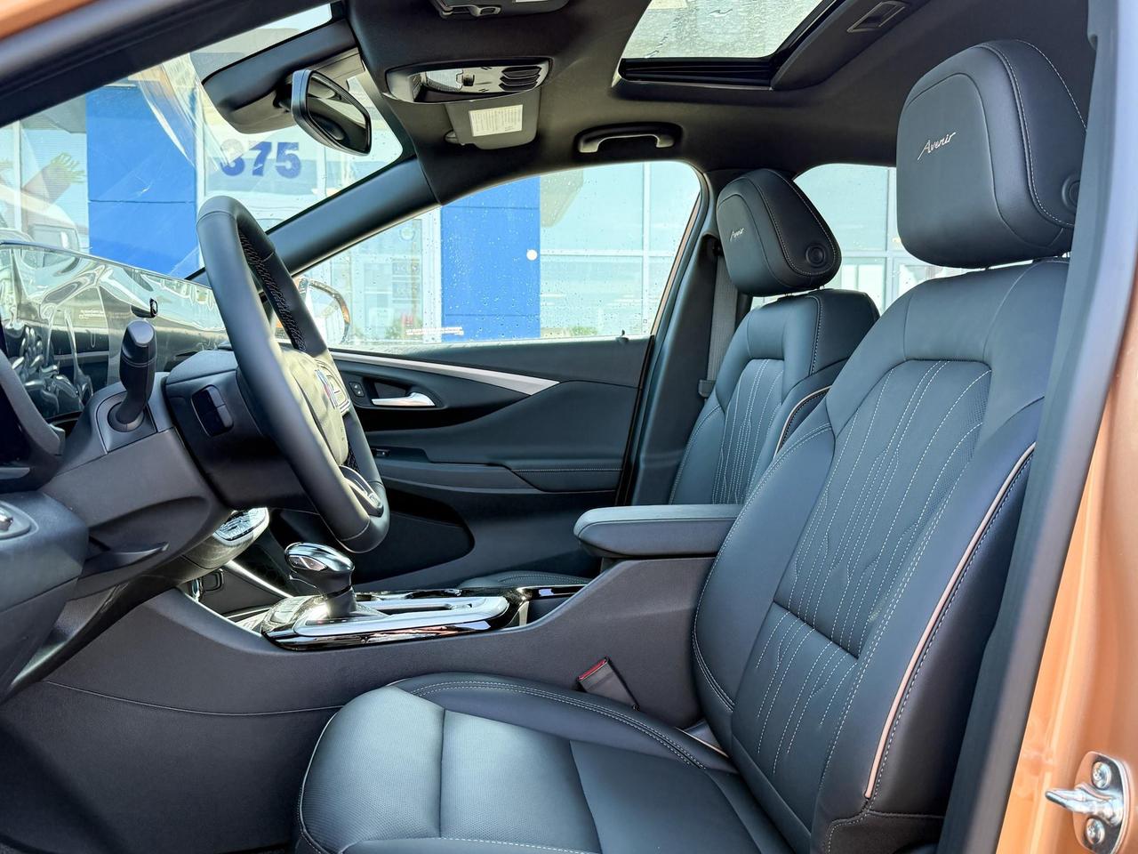 2025 Buick Envista Avenir 1.2L 3CYL WITH REMOTE START/ENTRY, HEATED SEATS, HEATED STEERING WHEEL, SUNROOF, POWER LIFTGATE, ANDROID AUTO AND APPLE CARPLAY Photo