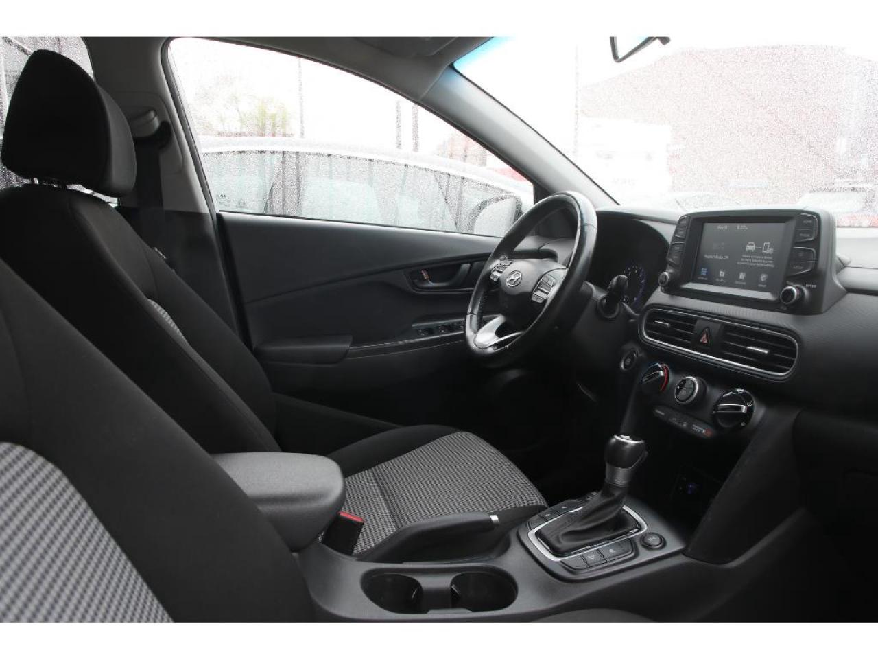 2021 Hyundai KONA Preferred AWD Photo4