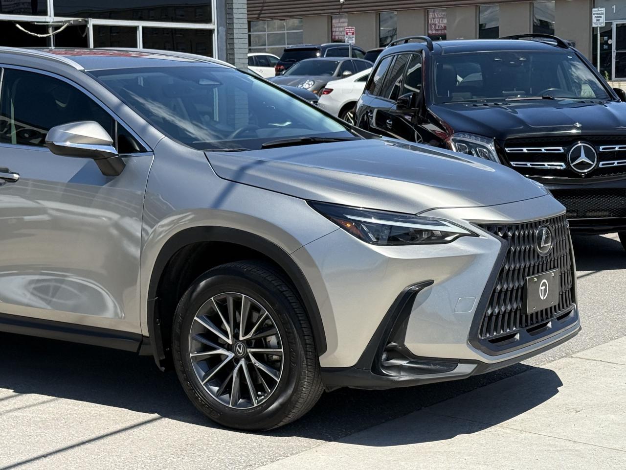 2023 Lexus NX 250 | PREMIUM | LIKE NEW | LOW KM - Photo #8