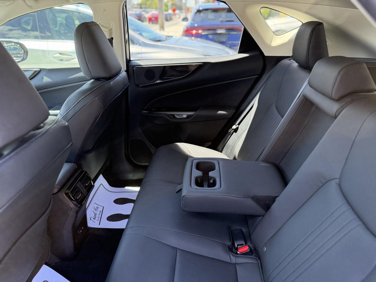 2023 Lexus NX 250 | PREMIUM | LIKE NEW | LOW KM - Photo #38