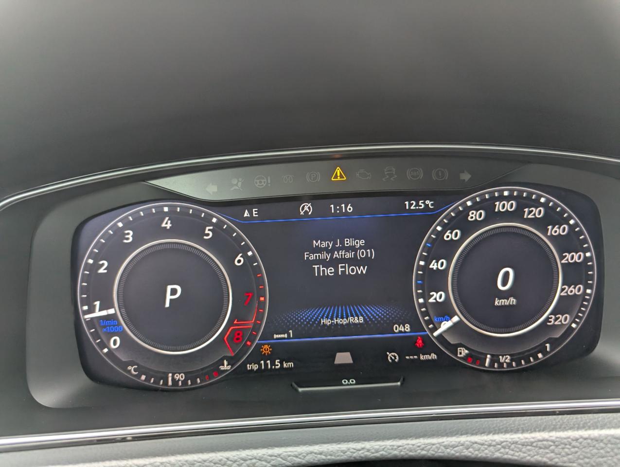 2018 Volkswagen Golf R  - Photo #12