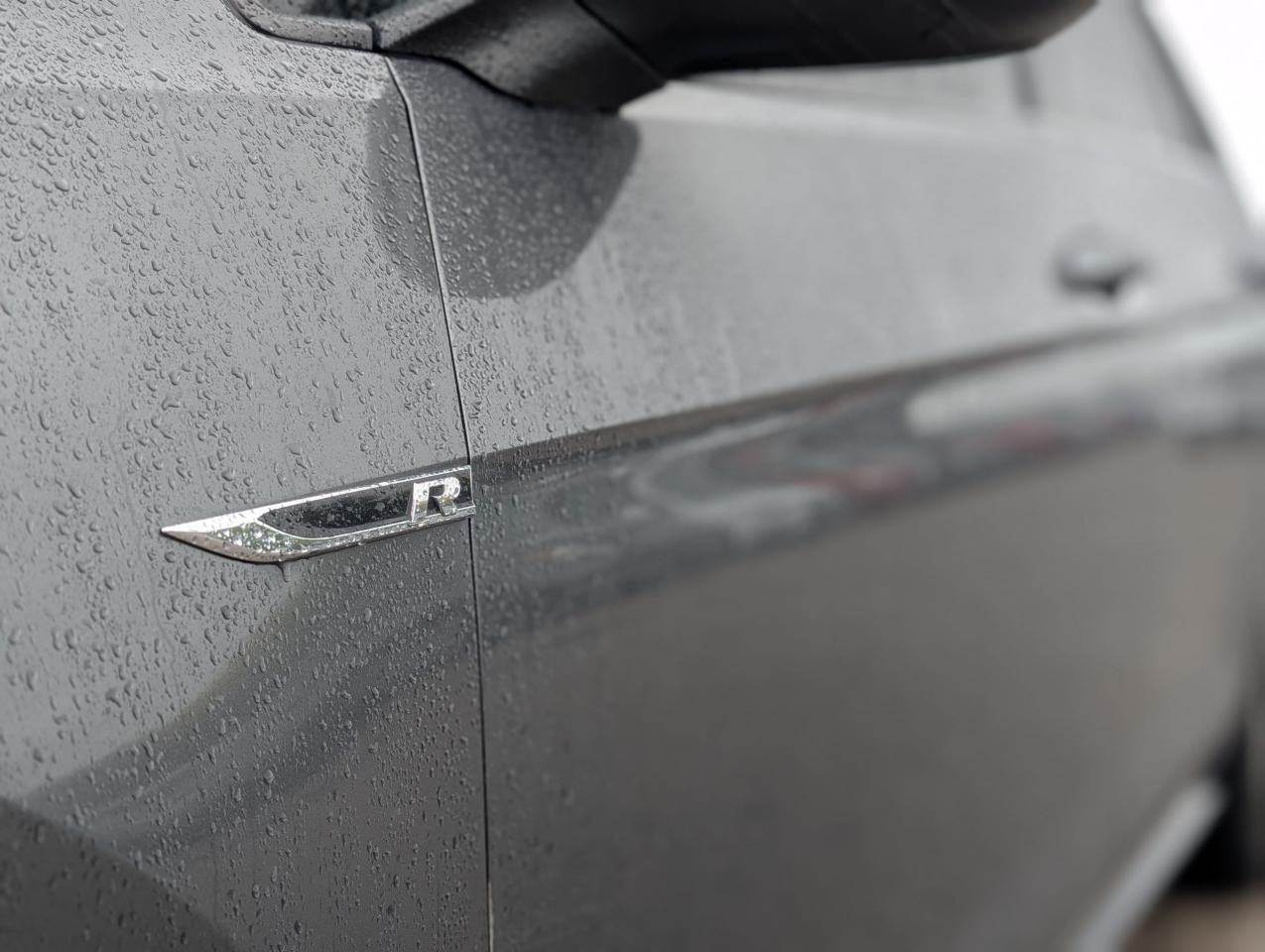 2018 Volkswagen Golf R  - Photo #32