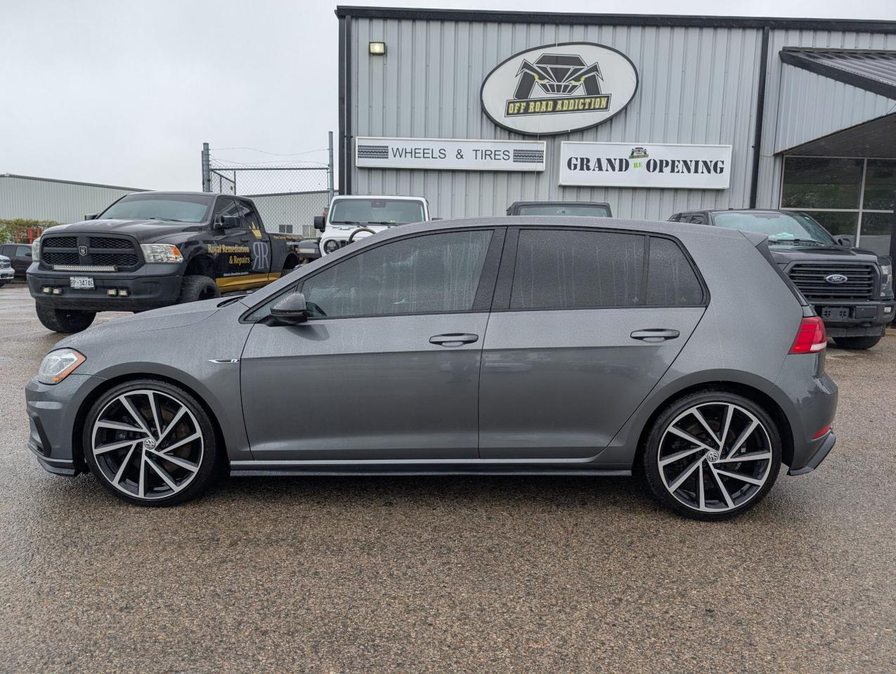 2018 Volkswagen Golf R  - Photo #2