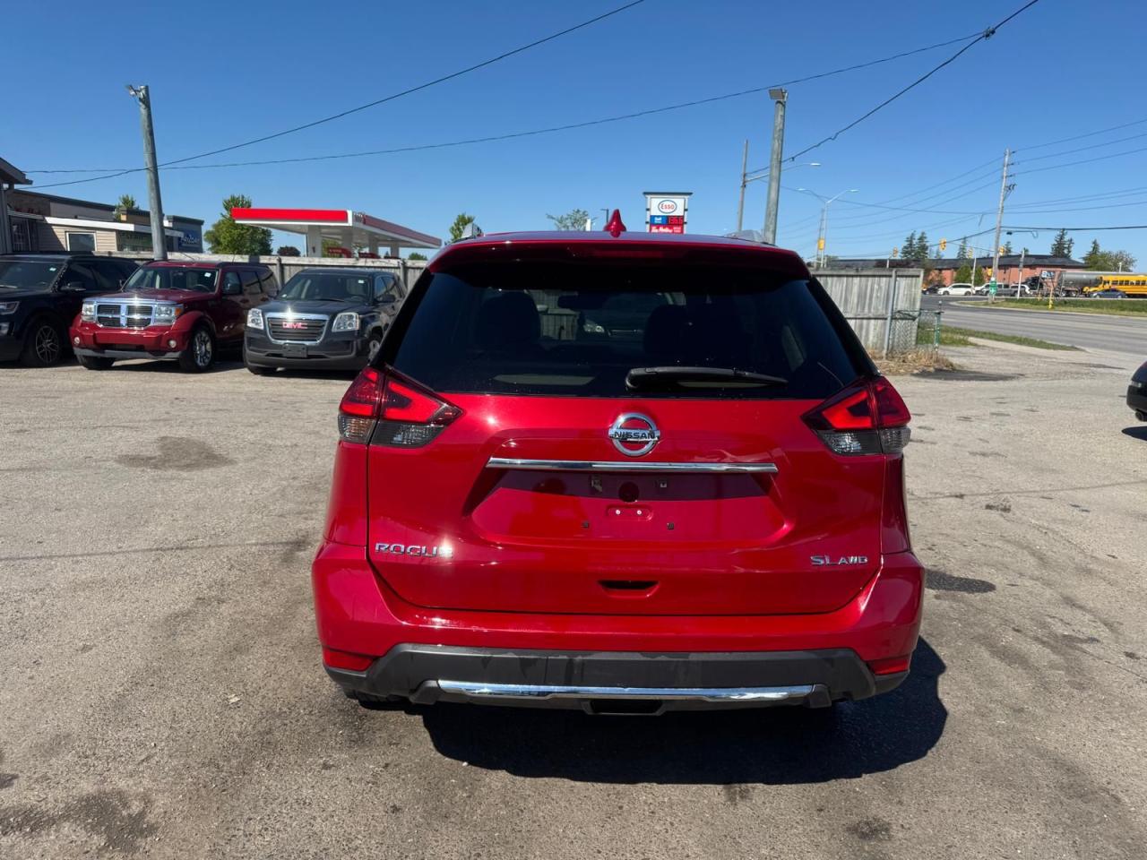 2017 Nissan Rogue AWD, SL, LOADED, LEATHER, CERTIFIED - Photo #4