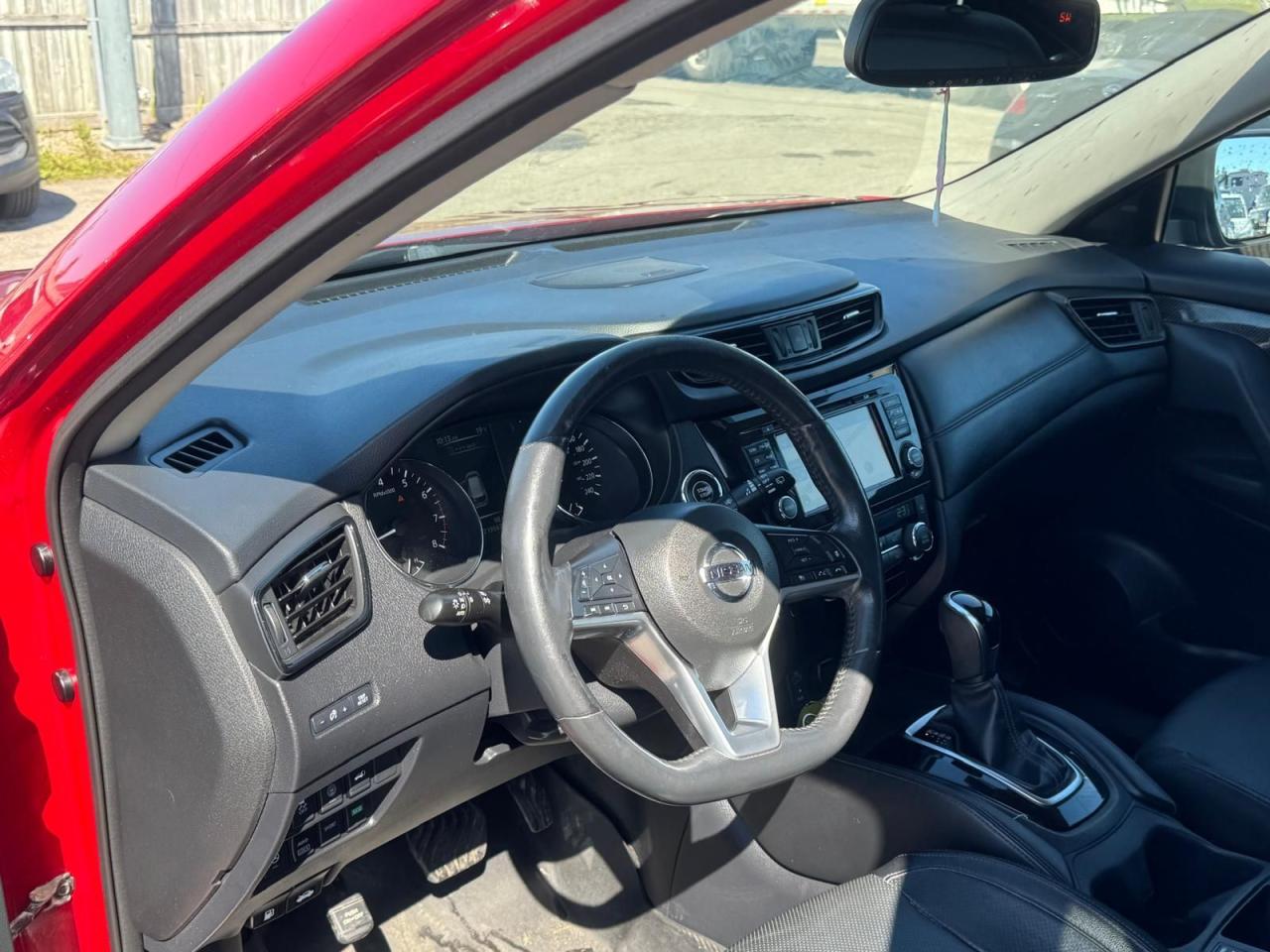 2017 Nissan Rogue AWD, SL, LOADED, LEATHER, CERTIFIED - Photo #9
