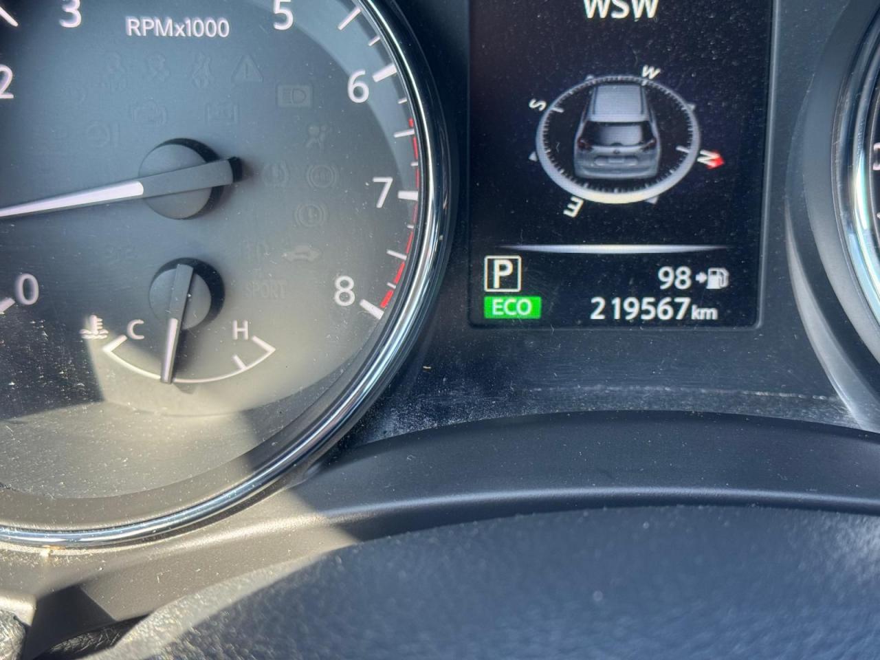 1748352221404