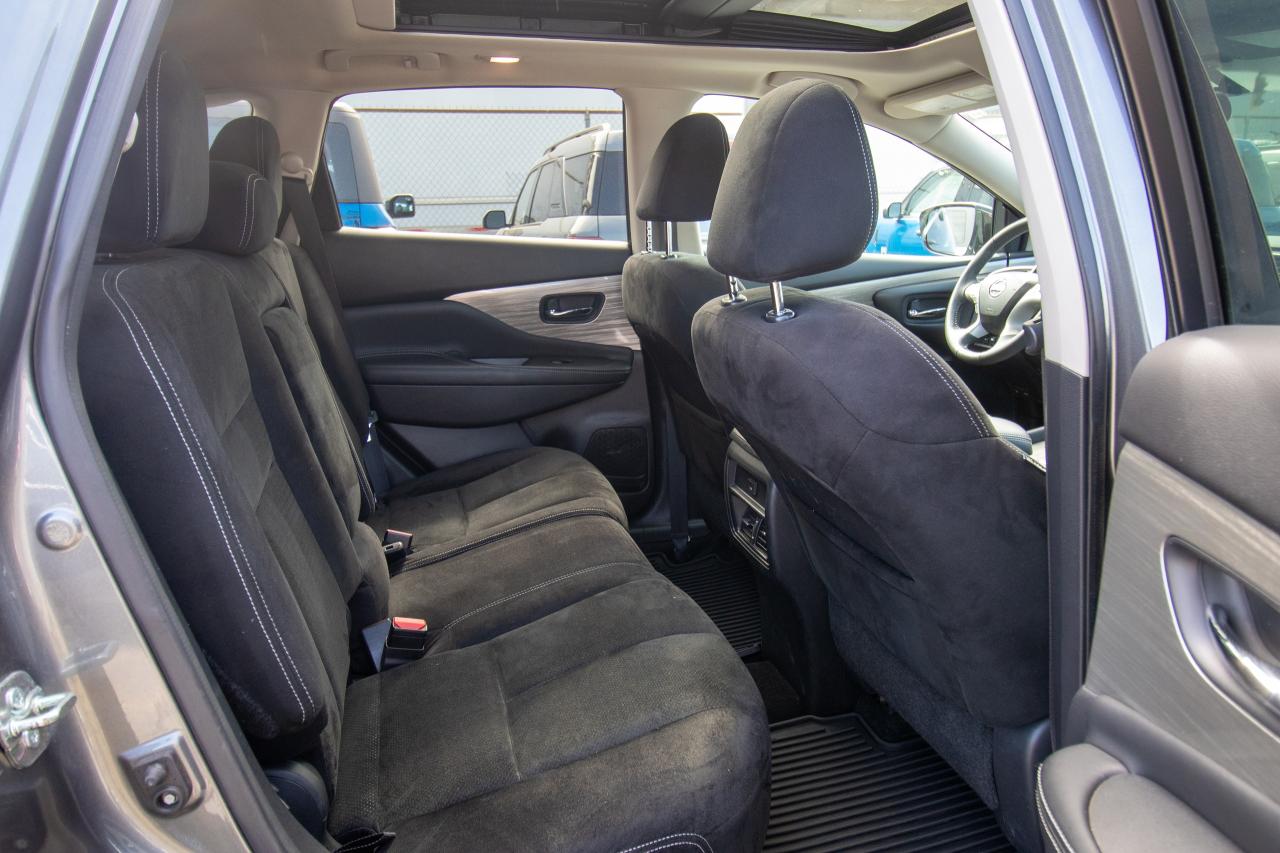2016 Nissan Murano SV Photo5