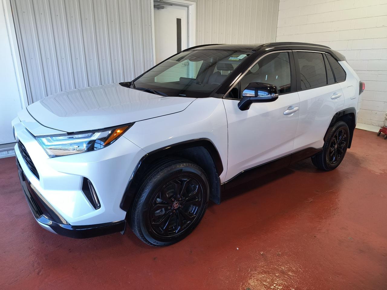 Used 2023 Toyota RAV4 Hybrid XSE for sale in Pembroke, ON