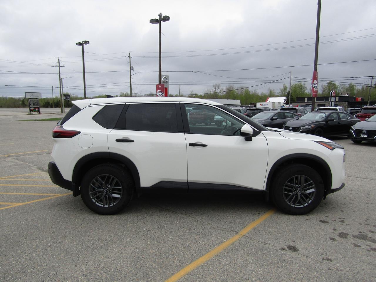 2022 Nissan Rogue S AWD Photo