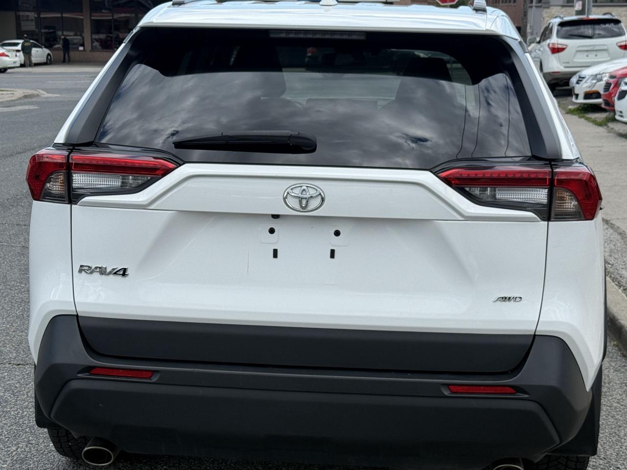 2020 Toyota RAV4 LE AWD - Photo #6