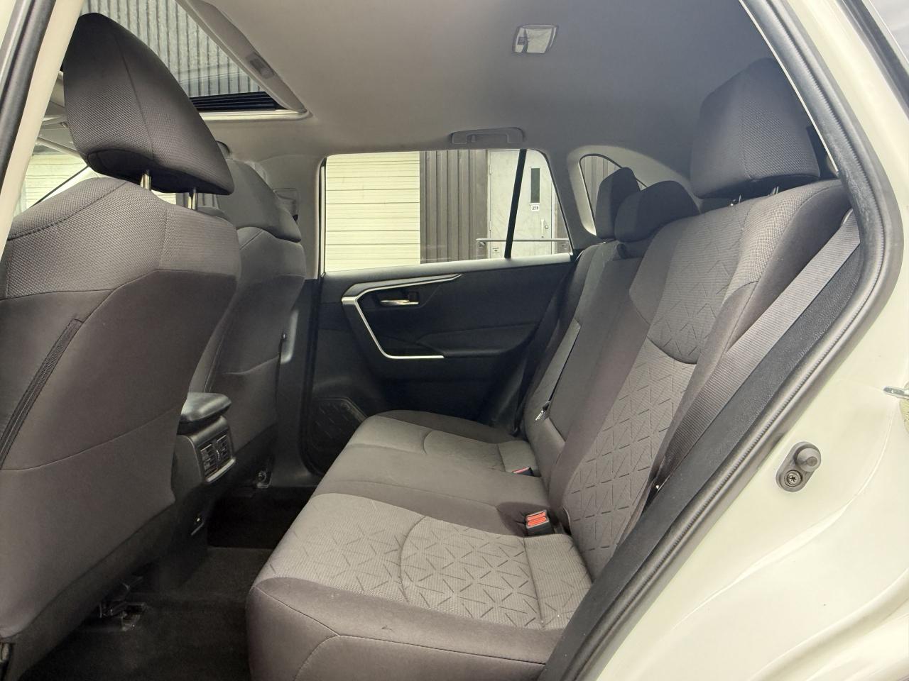 2020 Toyota RAV4 LE AWD - Photo #12