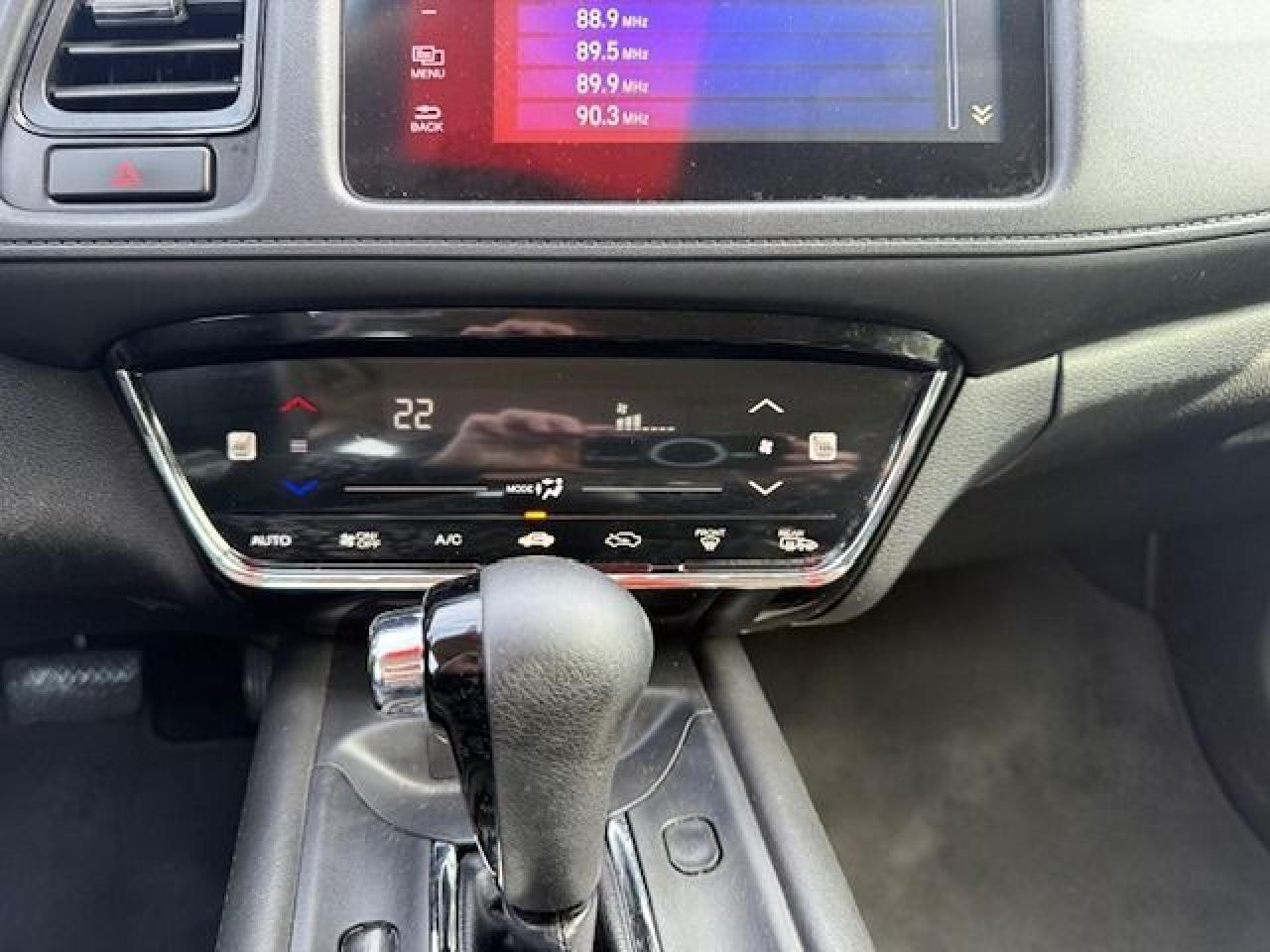 2017 Honda HR-V LX - Photo #4