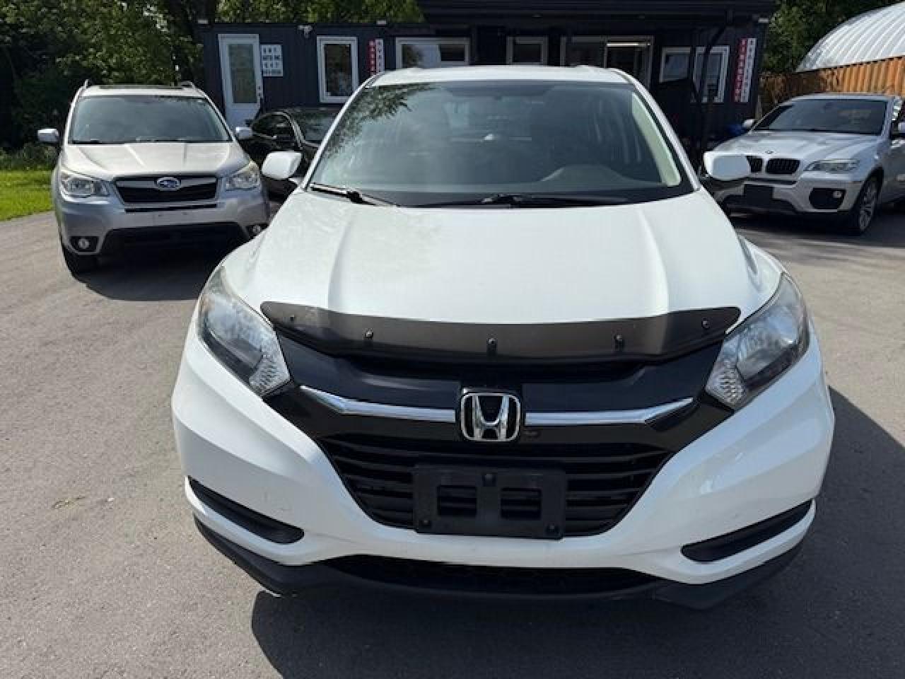 2017 Honda HR-V LX - Photo #5