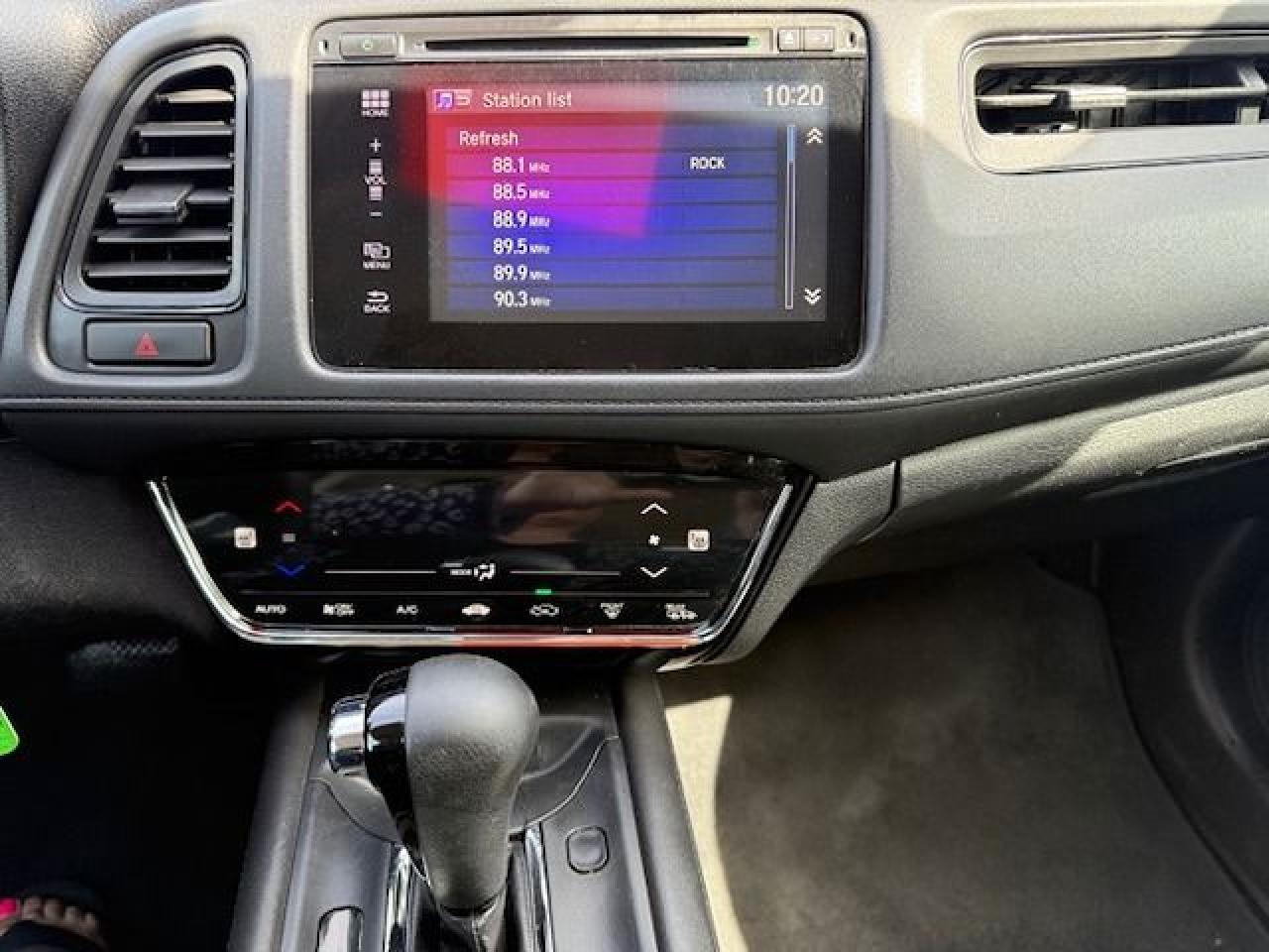 2017 Honda HR-V LX - Photo #11