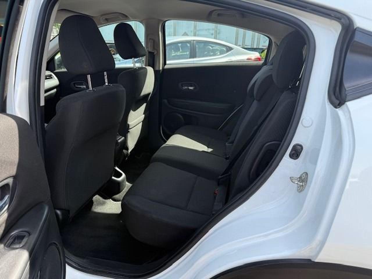 2017 Honda HR-V LX - Photo #12