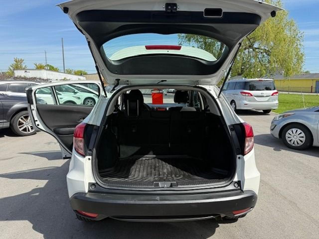 2017 Honda HR-V LX - Photo #14