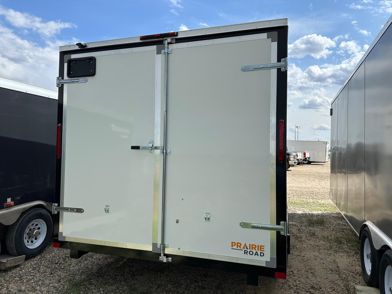 2025 Prairie Road Trailer 8.5 x 16' Prairie Road Barn Door Photo2