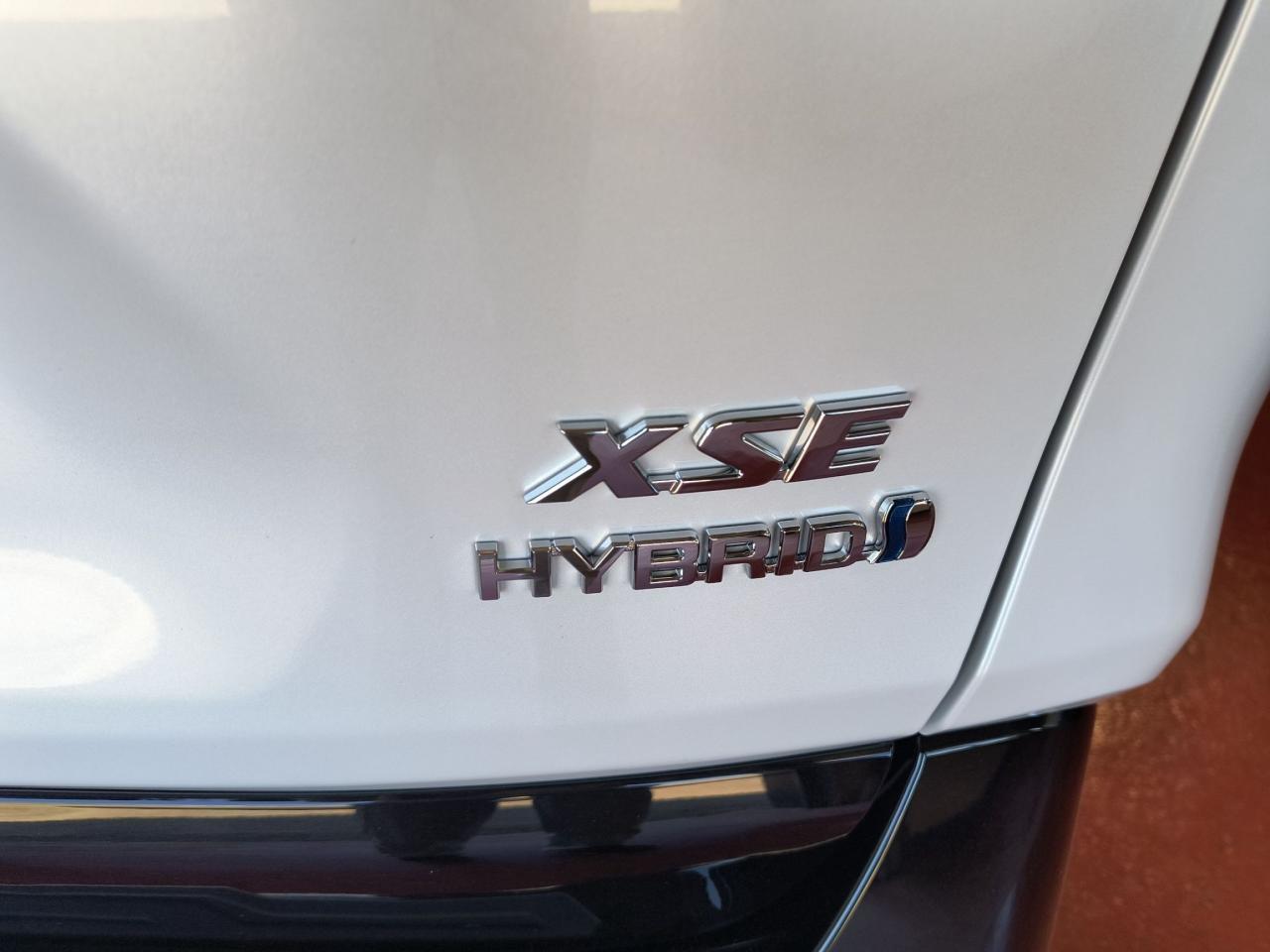 2023 Toyota RAV4 Hybrid XSE Photo