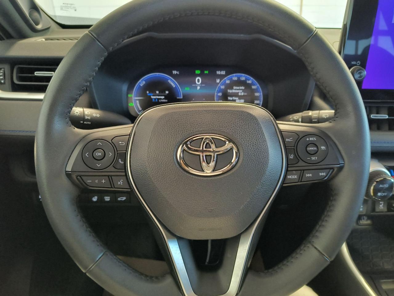 2023 Toyota RAV4 Hybrid XSE Photo