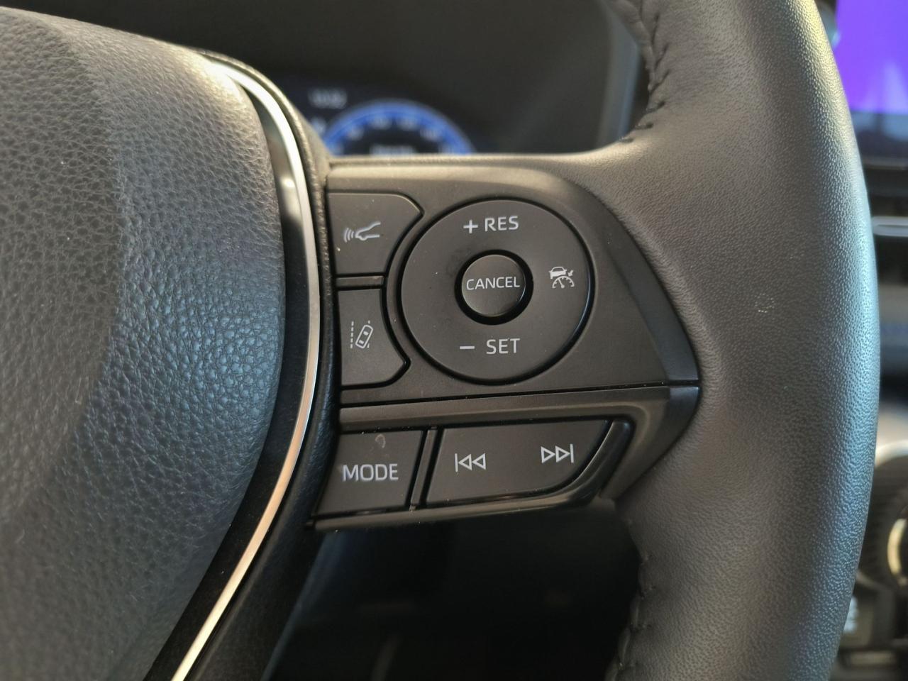 2023 Toyota RAV4 Hybrid XSE Photo