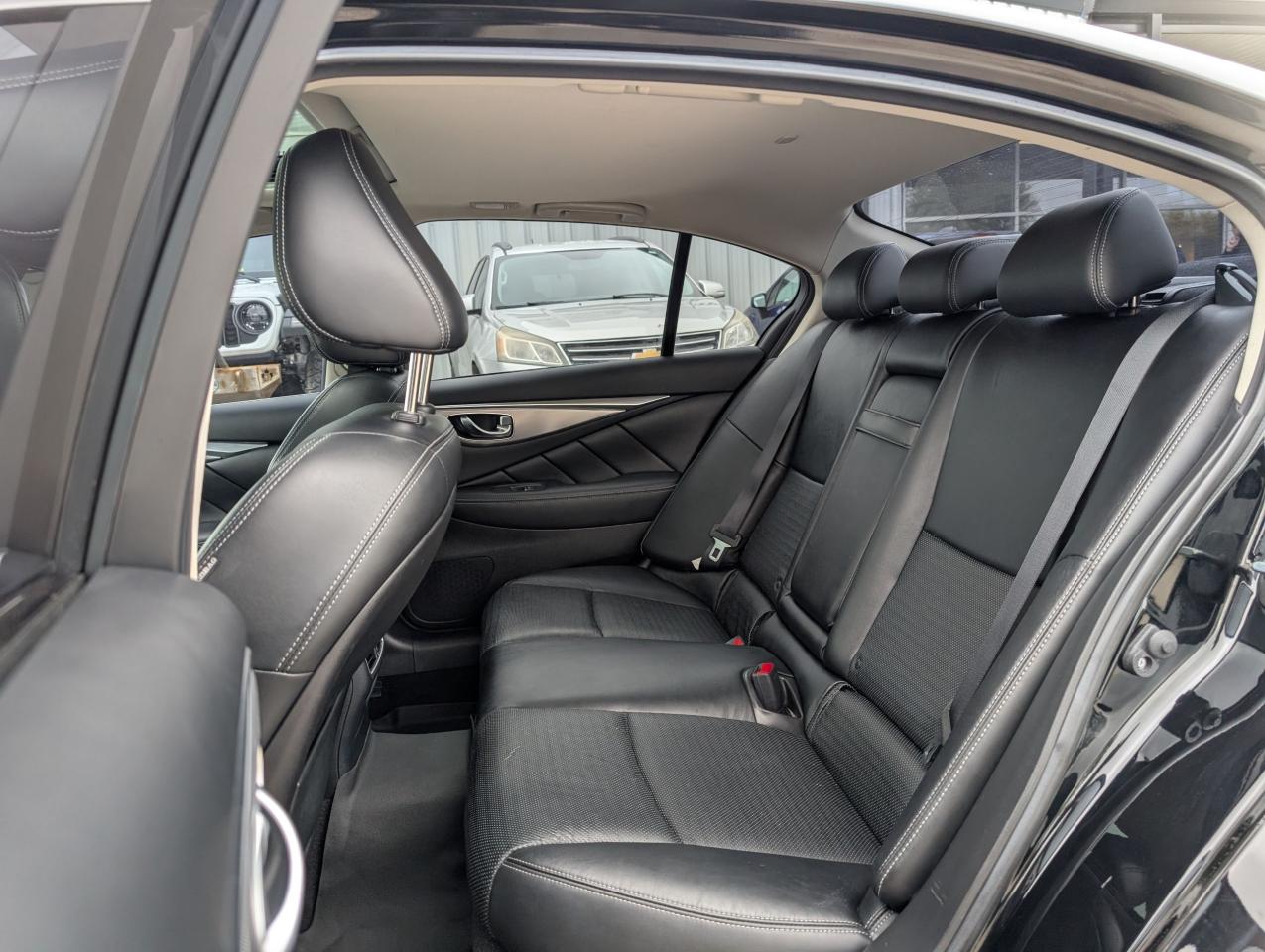 2016 Infiniti Q50 3.0T - Photo #22